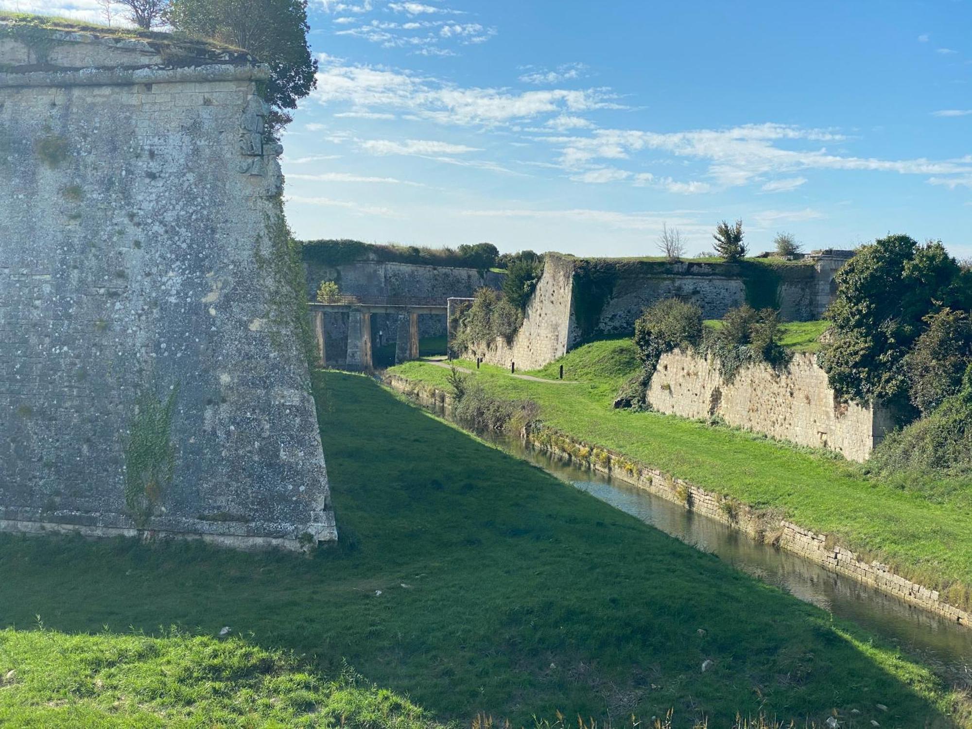 Les Amareyeurs - Ile D'Oleron - Maison Classee 3 Etoiles Avec Piscine - Clim - Velos Le Château-dʼOléron المظهر الخارجي الصورة
